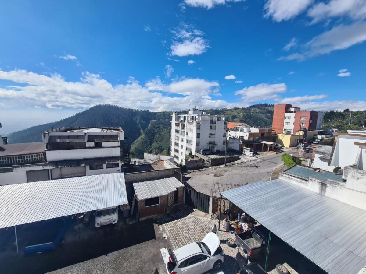 Suites & Hotel Gonzalez Suarez Quito Exterior photo